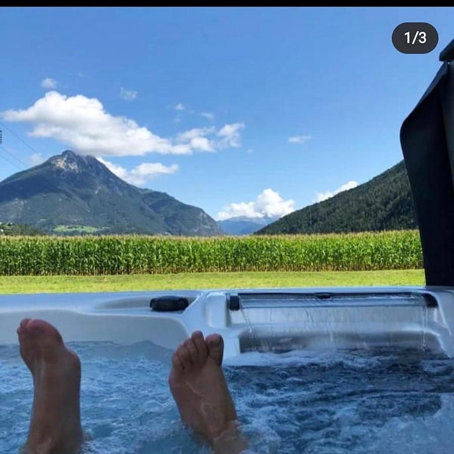 Deluxefort Fuer 10 Gaeste Mit Eigenem Whirlpool Und Fasssauna Imst Buitenkant foto